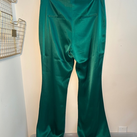 Alice & Olivia suit/pant set size 10- Green velvet - Picture 2 of 11